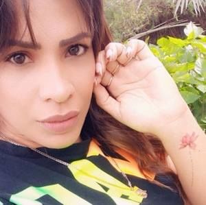 Meet your Posher, Yania teresa